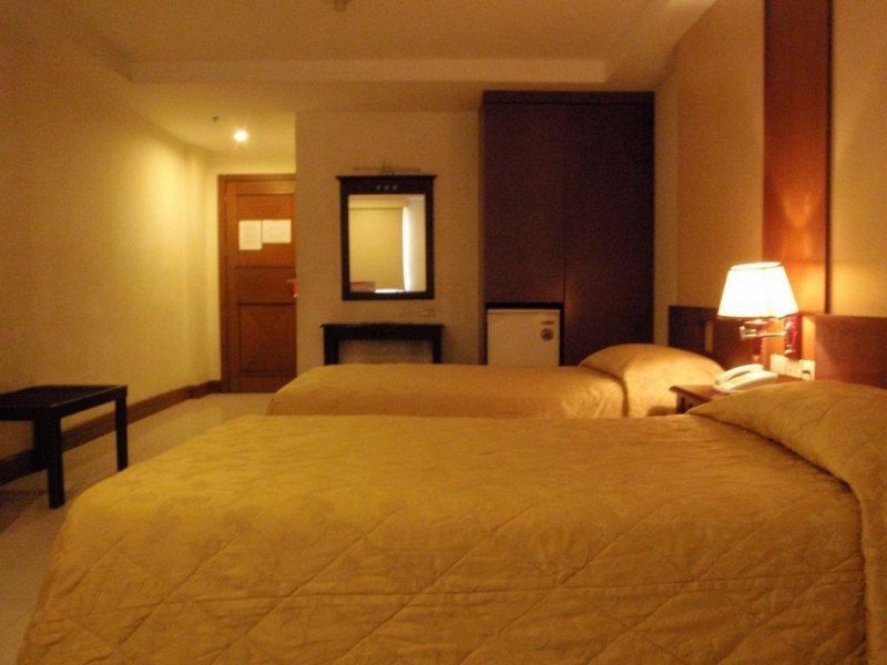 Cherry Blossoms Hotel Маніла Екстер'єр фото